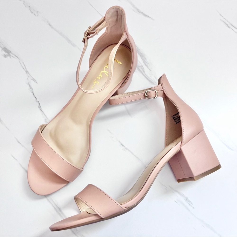 NWOT Lulu's "Harper" Ankle Strap Heels in Almond, size 10